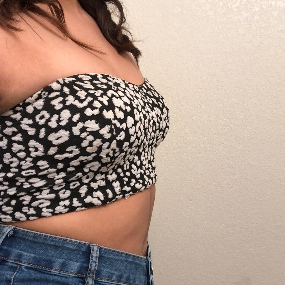 Cheetah print crop top !